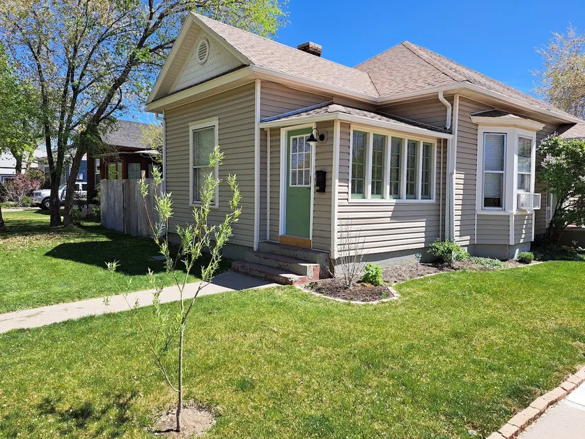 Two King Beds, Downtown, Full Kitchen, Fenced Yard - Image 1