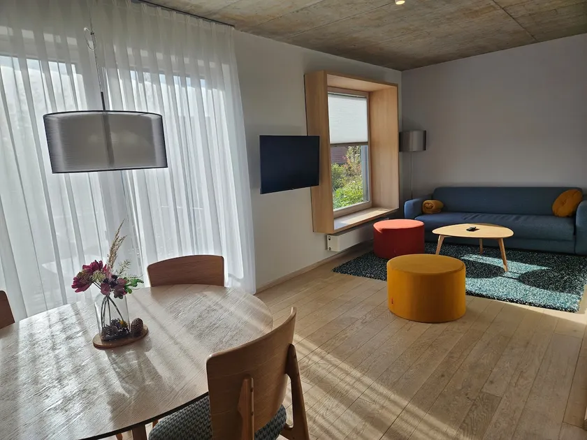 Modern apartment, accessible - Image 1