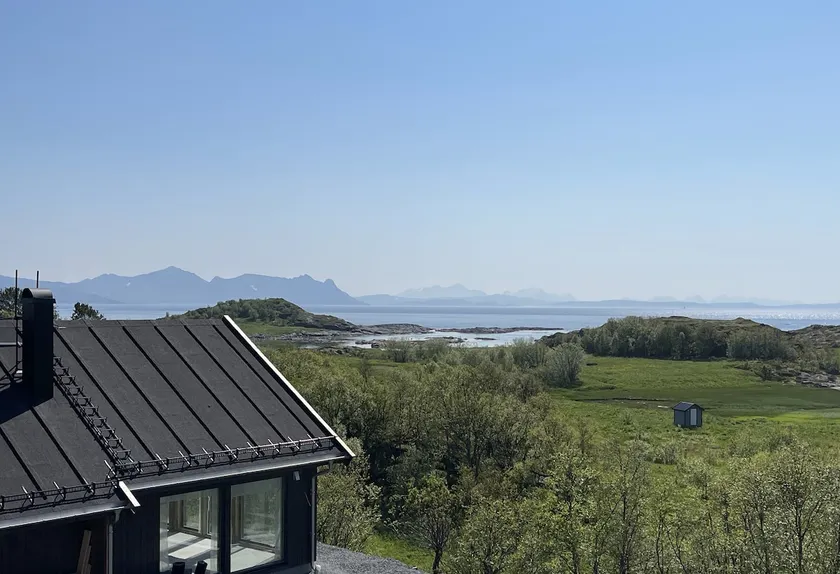 The portal to Lofoten. Modern cabin by the sea - Image 1