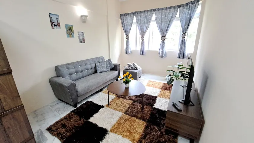 Kekozi Stay Apartment @ BandarSeriPutra 5pax WIFI - Image 1