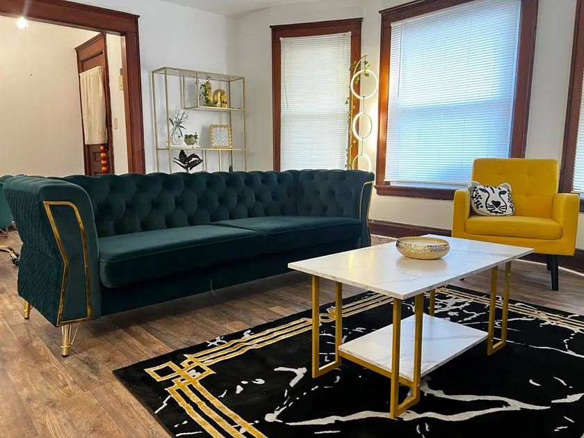 Entire first floor of an Artsy Home in Westcott! - Image 1