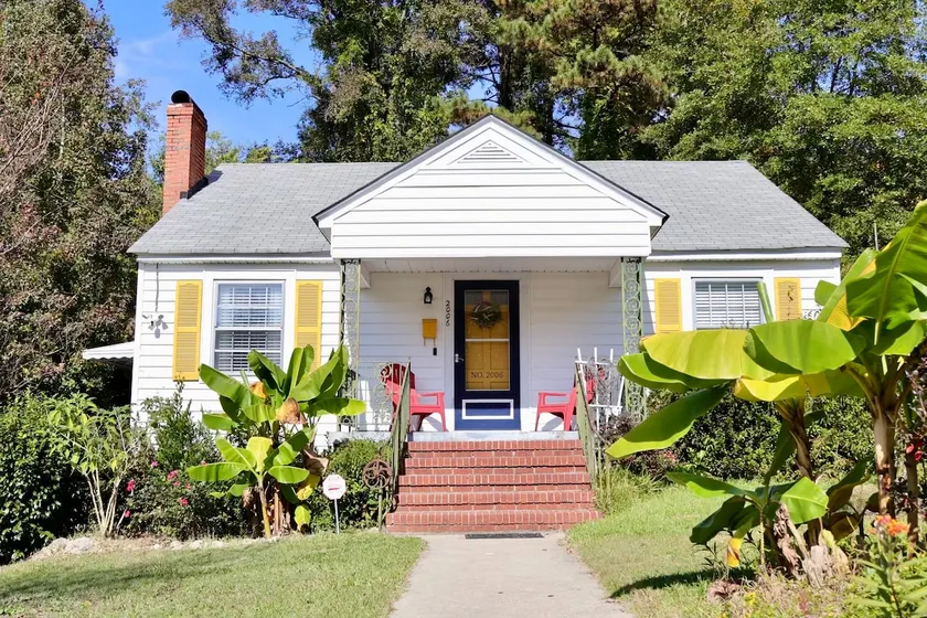 The Sunny Bungalow - Image 1