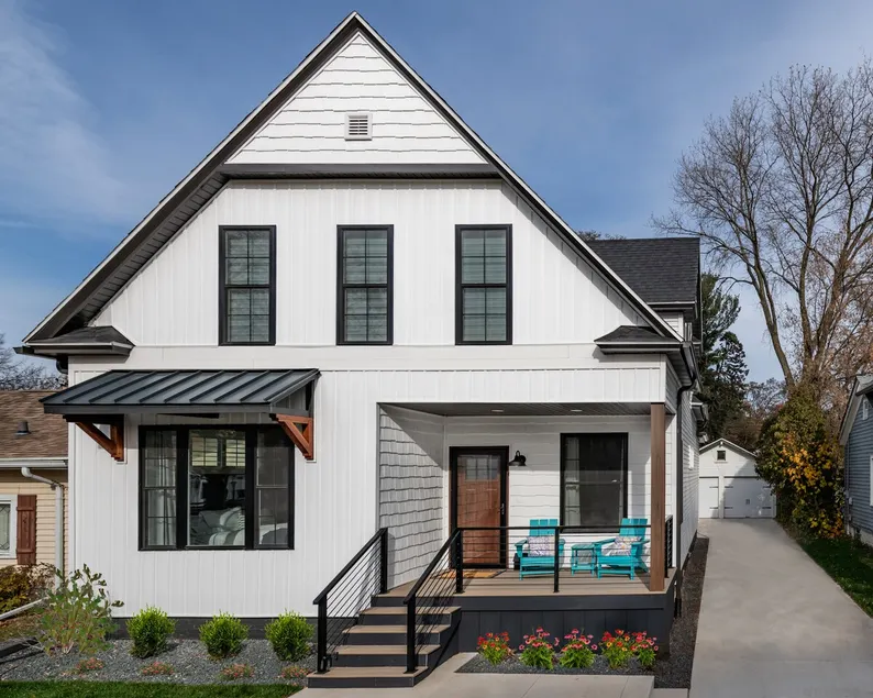 Luxury 4B-2Ba Lake & Beach House - Image 1