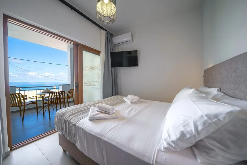 Solmare Beachfront Sea View Apartment - Image 1