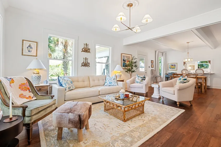 Twelve Palms Cottage-Downtown near golf+beaches! - Image 1