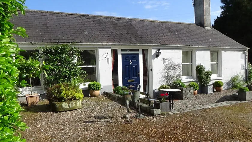The Weaver's Cottage - Image 1