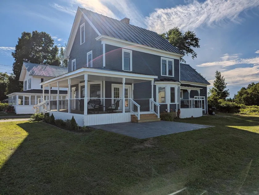 Charming 1887 Victorian Home - Image 1