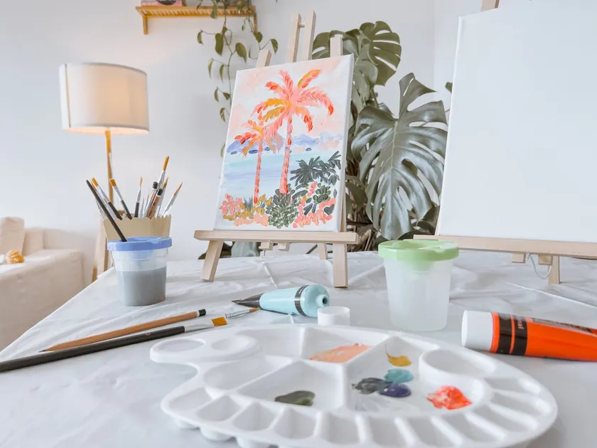 Paint Your Stay – Monstera Apt Near Praia Formosa - Image 1