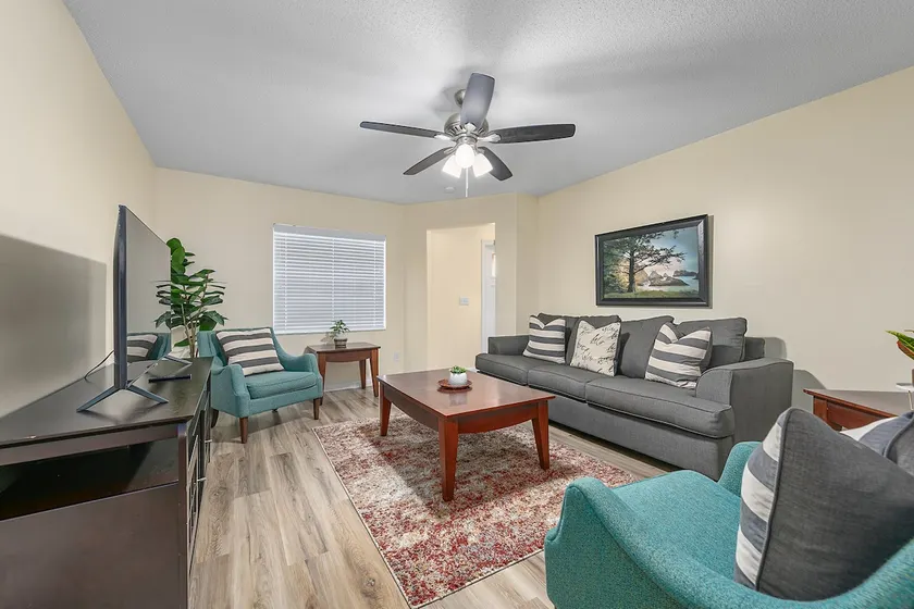 Fresh & Clean 2, Near Food, Nightlife & Beaches! - Image 1