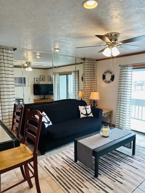 Lake View Condo (High Tides #215) - Image 1
