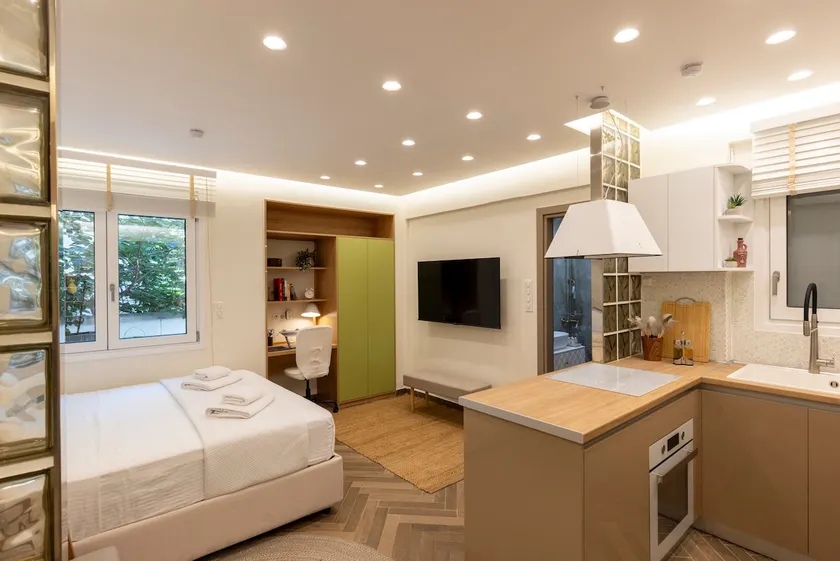 Studio Flat 21 at Evangelismos Metro STN - Image 1