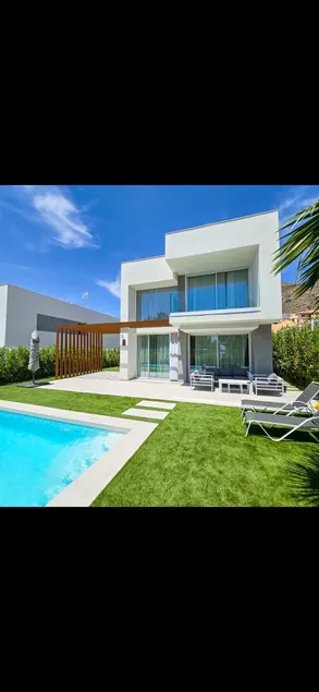 New Modern 3 Bedroom Villa With Pool - Image 1
