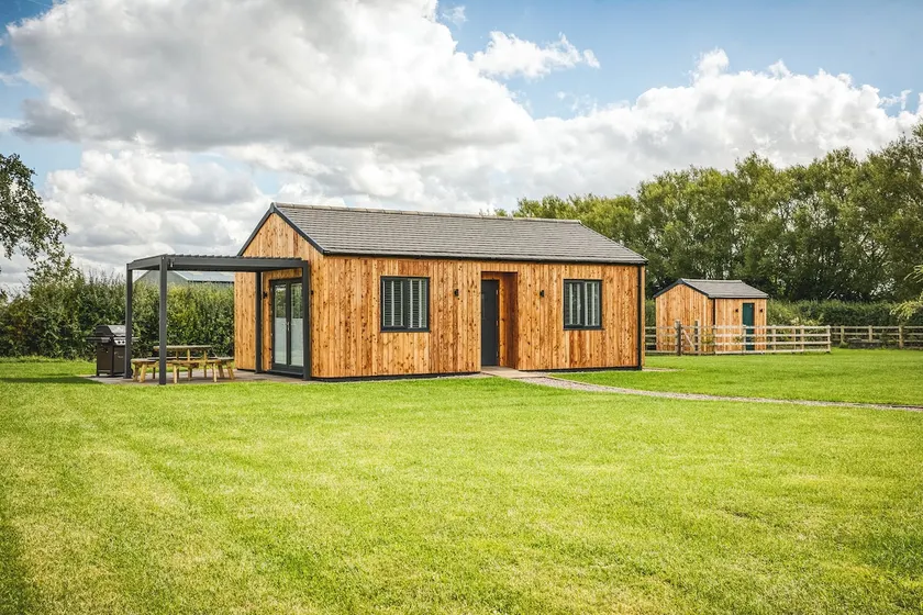 Walnut Lodge - Image 1