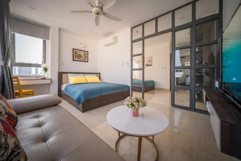 Penthouse (100m2)-connecting rooms-700m to beach - Image 1
