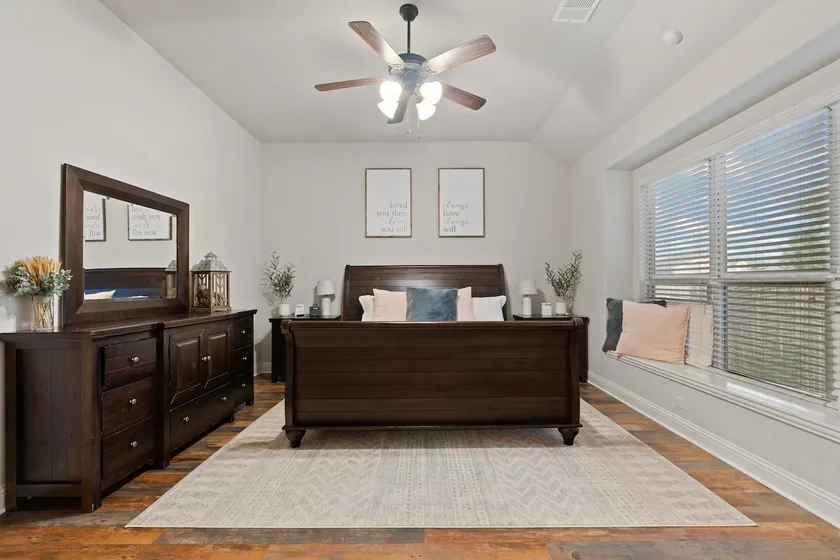 Little Elm Spacious Home Near Venues - Image 1