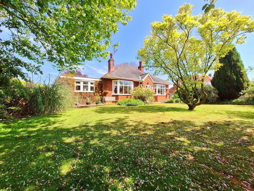 Spacious & Dog Friendly Cozy Home by Norfolk Coast - Image 1