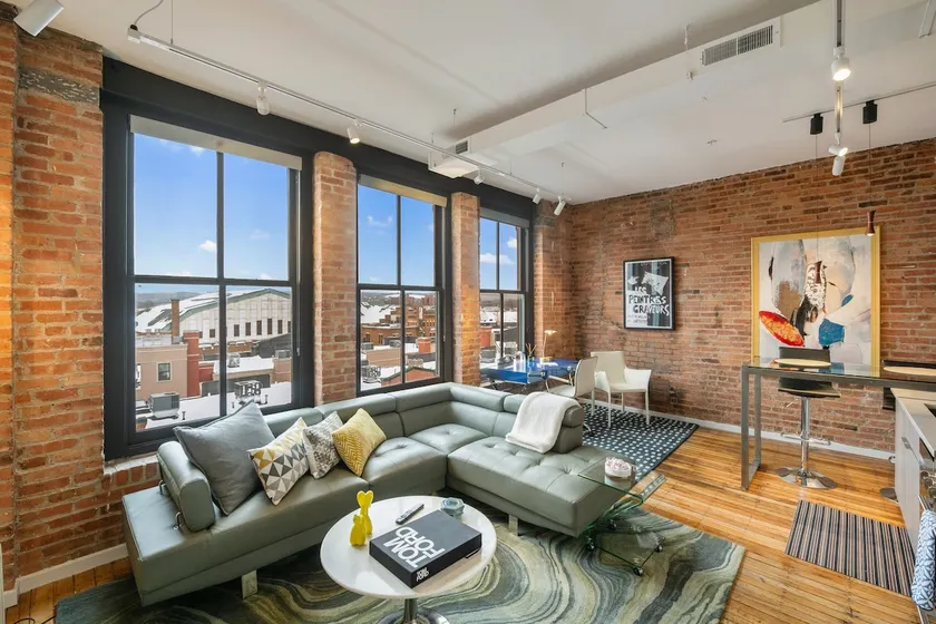 Designer's Brick & Beam 1BR Loft-Best of Armory Sq - Image 1