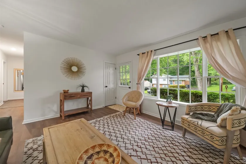 Chic boho vibes near WFU & hospitals! - Image 1