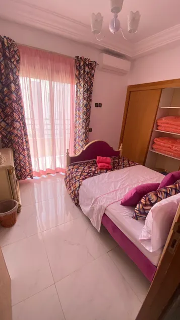 antique apartment 20 - Image 1