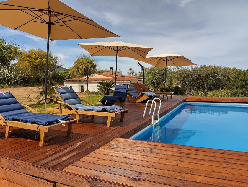 Swimming pool open all year round - Image 1