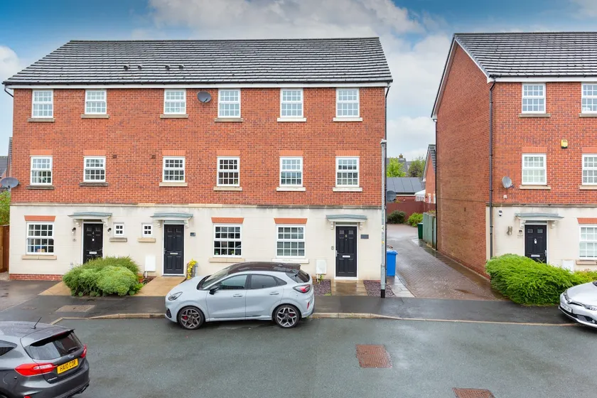 Lancers Close House - Image 1