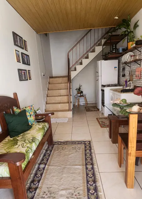 Apartment in an Amazon-style house - Image 1