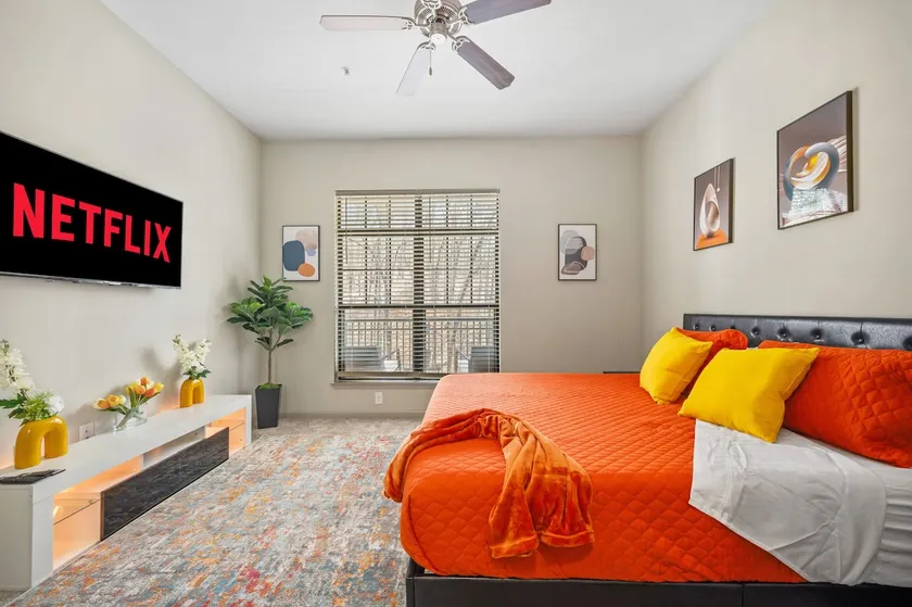 Lux King Suite • 1 mile to Truist Park, Battery - Image 1