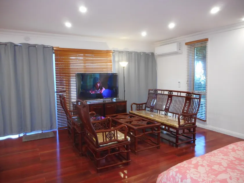 Elegant Holiday Studio - Image 1