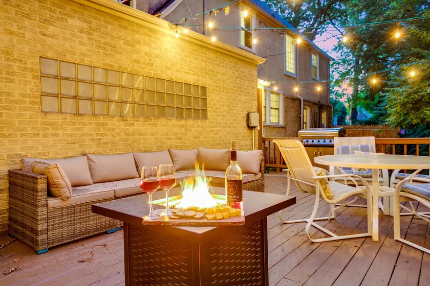 Sleeps 12, Notre Dame, Game Room and fire pit - Image 1
