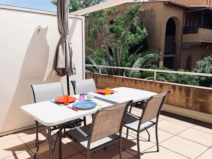 Apartment with pool & terrace | Garden view - Image 1