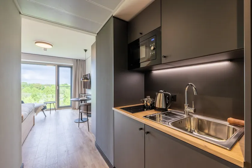 The Base Park View Studio Apartment - Image 1