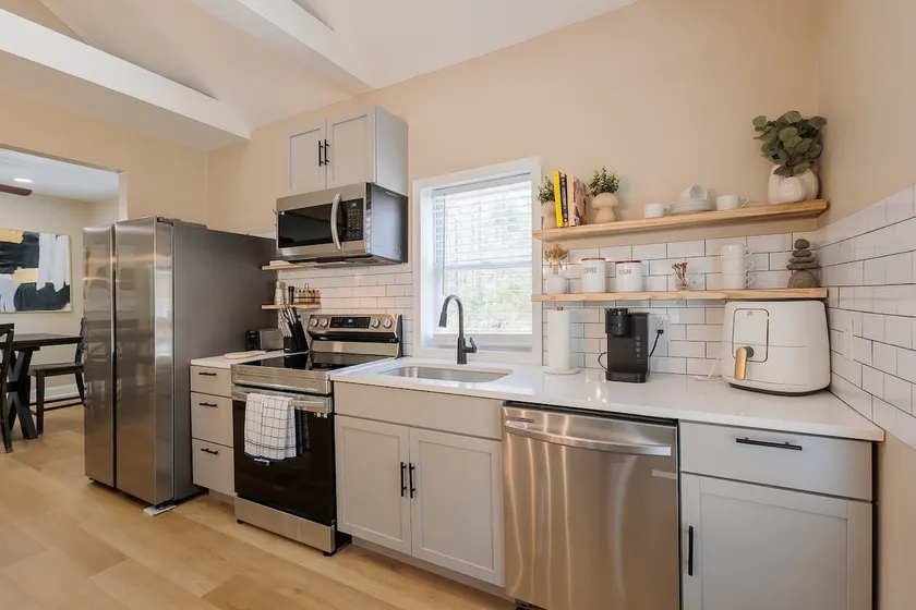 Tranquil 3BR Getaway Near Rowan, Philly & Beach - Image 1