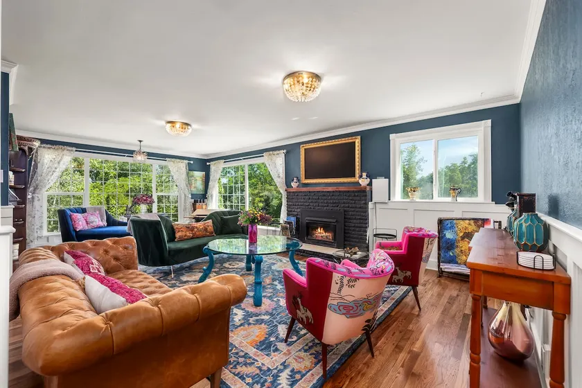 Sleeps 12 | Close to All | Hot Tub | Grill | Games - Image 1