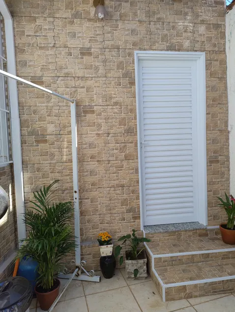 Great location. - Image 1