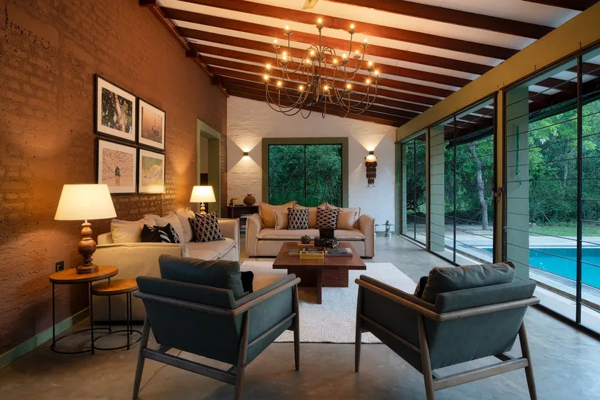 Neem Tree House Yala - Elegant villa by the lake - Image 1