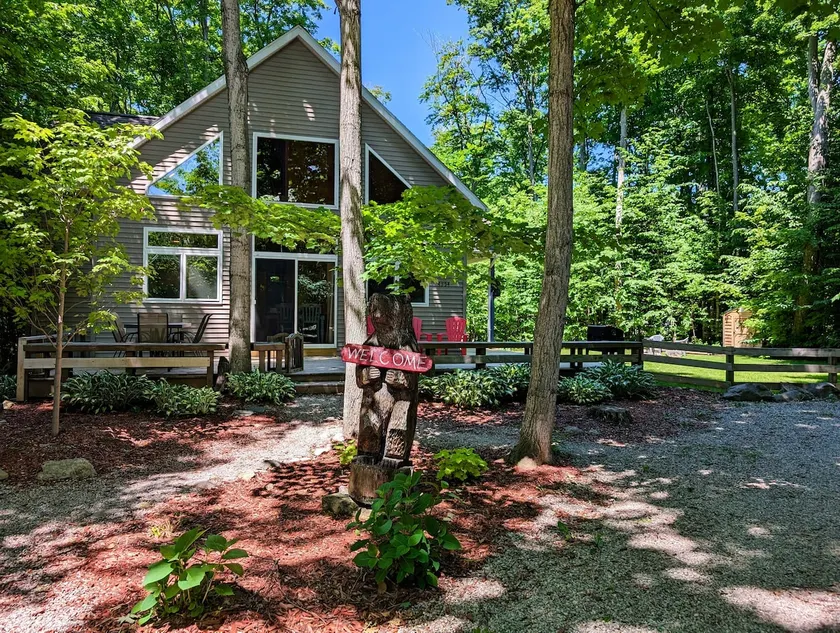 Tranquil Woodsy Getaway in Leelanau Peninsula - Image 1