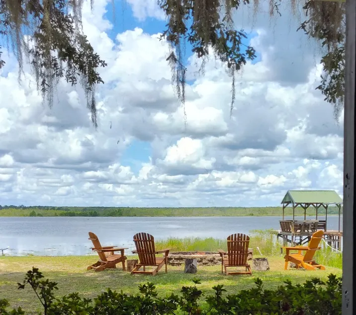 Unplug by the Lake-Kayaks, Trails & Serenity - Image 1