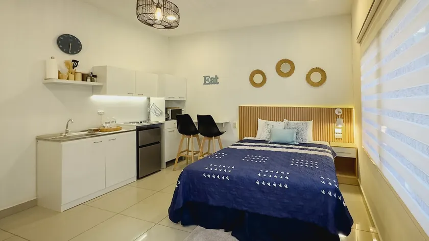 Private apartment w/ pool and close to beach - Image 1