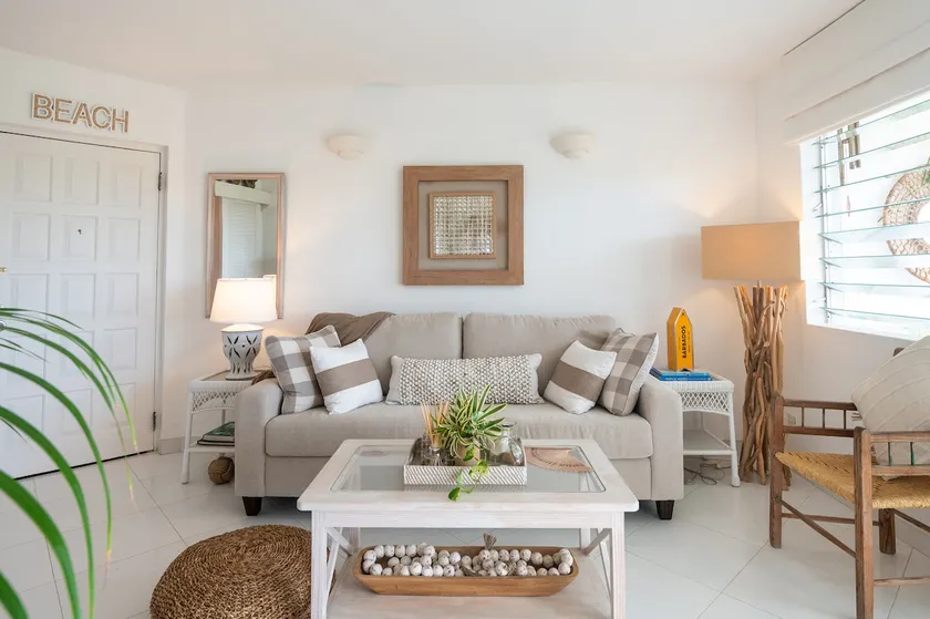 'Summertime’ at 309 Golden View - Image 1