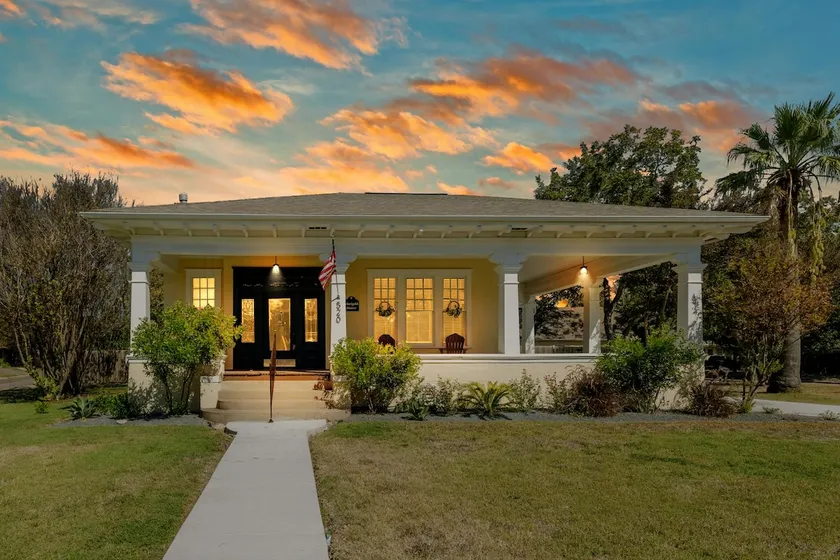 Marigold Manor - Image 1
