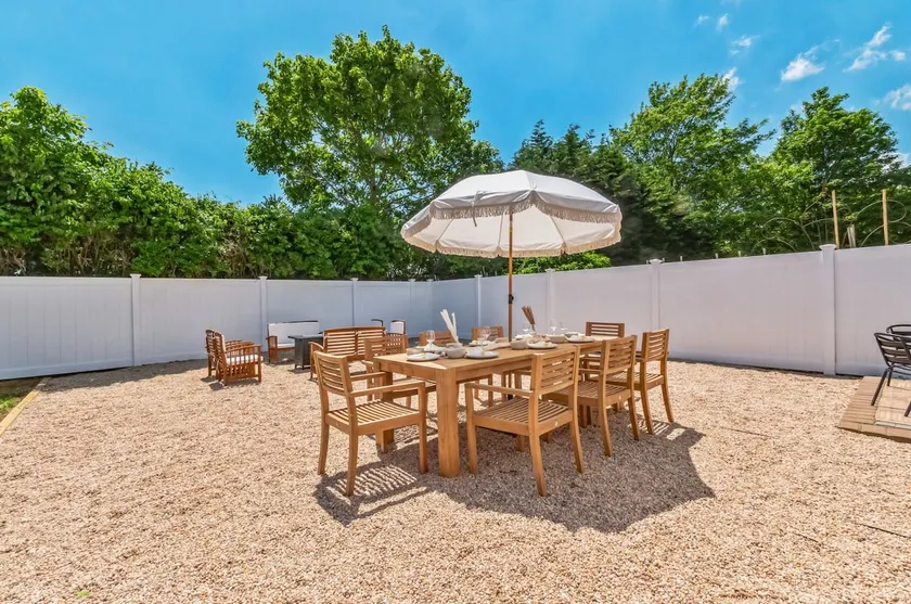 Minutes from the beach, brand new 4 bedroom - Image 1