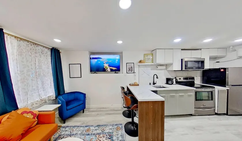 #1B - Private Apartment - 20 mins to NYC! Bars! - Image 1