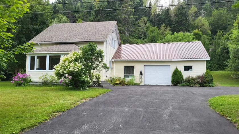 The stepfather's house - Image 1