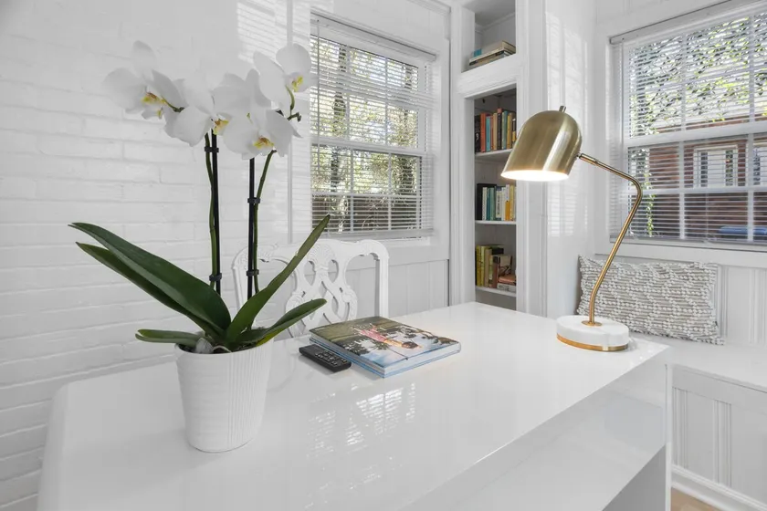 Forest Hills Manor | King Bed| Cozy Workspace - Image 1