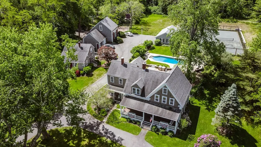 XL Estate:2 Homes-Pool-Spa-Tennis-Game Barn-20 ppl - Image 1