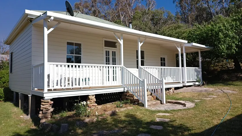 Calendula Cottage - Image 1