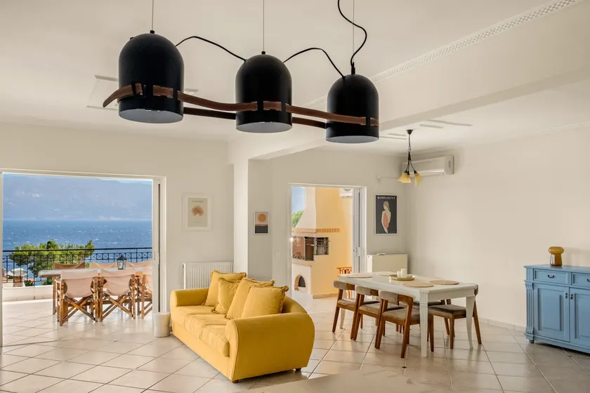 180 Seaview Home - Image 1