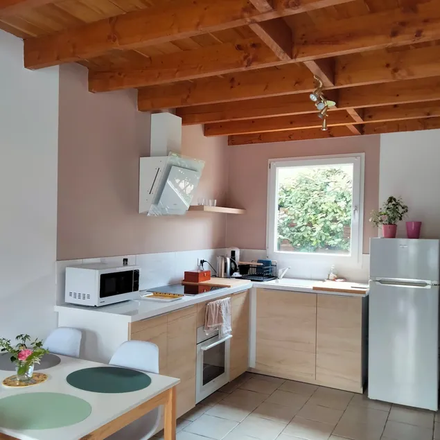 Entire house, garden, parking, close to Paris, 5 minutes from the RER A - Image 1