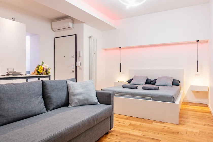 Exclusive Led House Garibaldi FS - Image 1