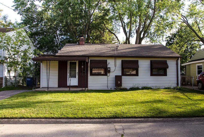 Tranquil Ranch Near Detroit & AA - Image 1